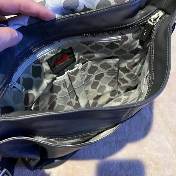 Hobo International Gray Leather Fold Over with dust bag - Picture 5 of 16